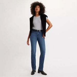 Levis 314 Shaping Straight Women’s Jeans
